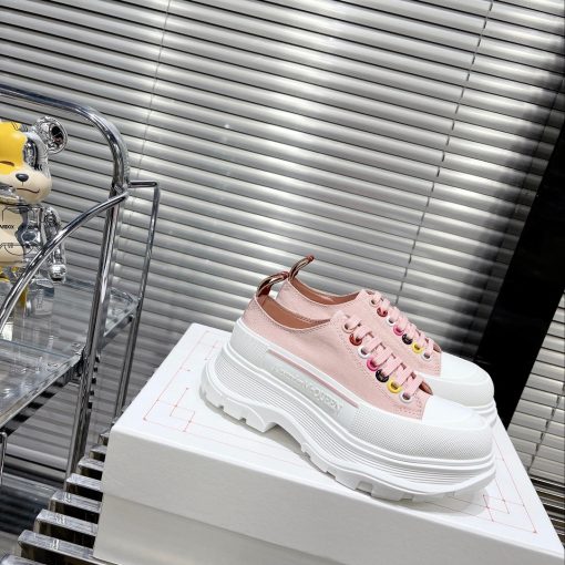 Tread Slick Sneaker OY