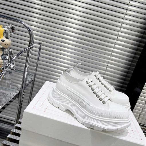 Tread Slick Sneaker VI