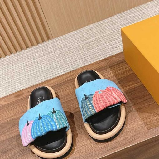 Wmns Pool Pillow Flat Comfort Mule x Yayoi Kusama DH