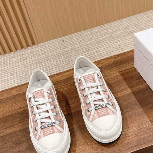 Wmns Walk'N' Low Top Platform Sneaker JE