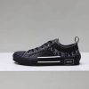 B23 Low Top Sneaker WK