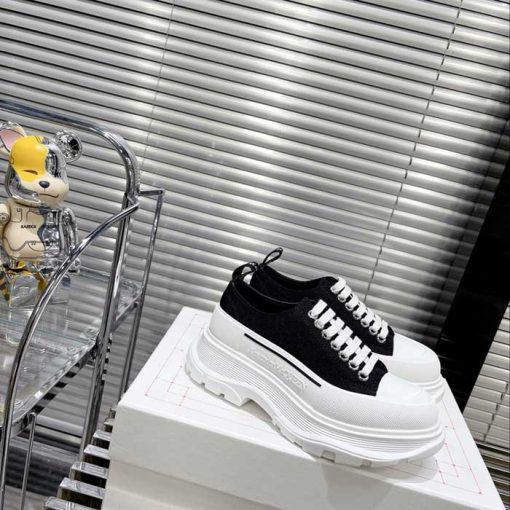 Tread Slick Sneaker VB