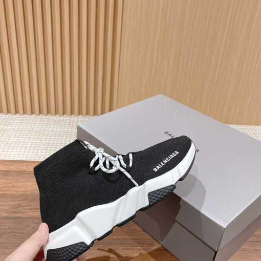 Speed Lace-up Sneaker
