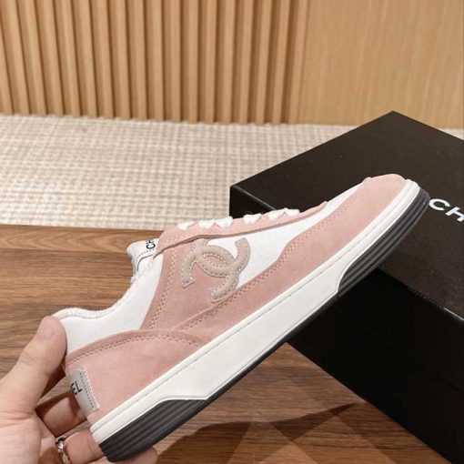 Wmns Fabric & Suede Low Top Sneakers JA