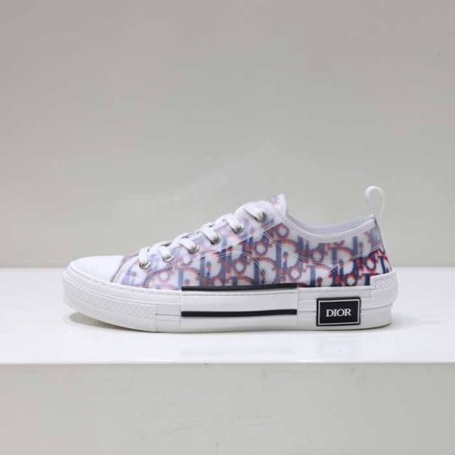 B23 Low Top Sneaker Q