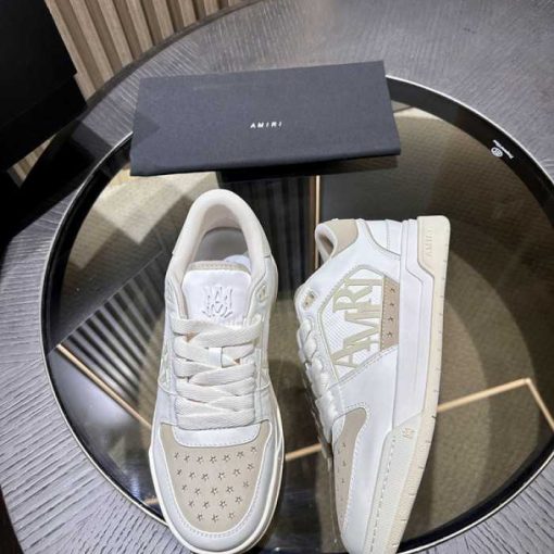 AR1M1 Low-Top Sneaker