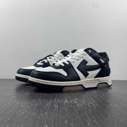 OFF-WHITE SNEAKER