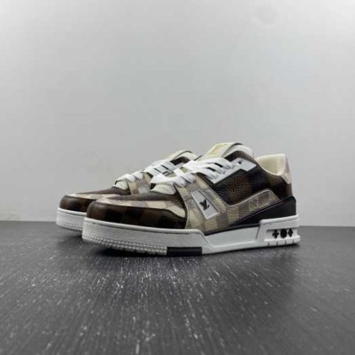 LV TRAINER SNEAKER