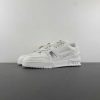 LV TRAINER SNEAKER 24121002