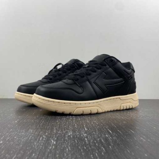 OFF-WHITE SNEAKER