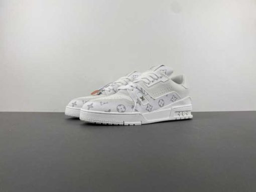 LV TRAINER SNEAKER 25040904