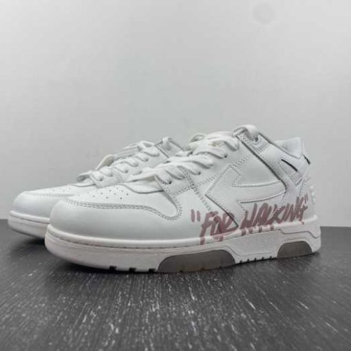 OFF-WHITE SNEAKER