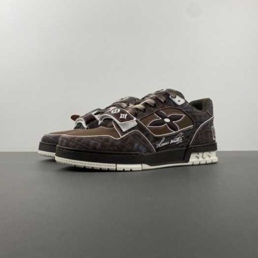 LV TRAINER SNEAKER 25031206