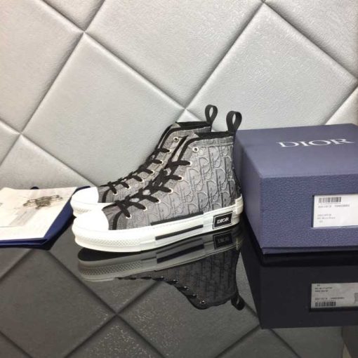 DR B23 Sneakers