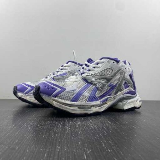 BLCG RUNNER SNEAKER 677403 W3RB3 5903