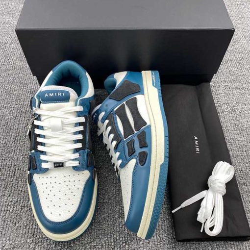 AR1M1 Low-Top Sneaker