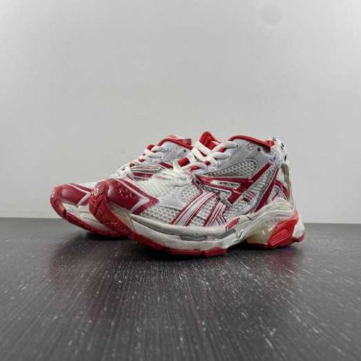 BLCG RUNNER SNEAKER 677402 W3RB2 9060