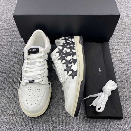 AR1M1 Low-Top Sneaker