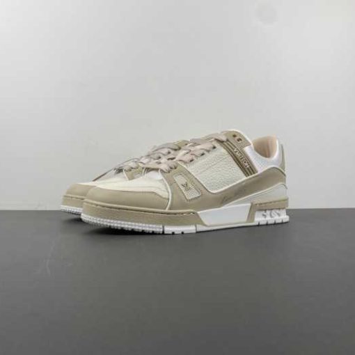 LV TRAINER SNEAKER 25031201