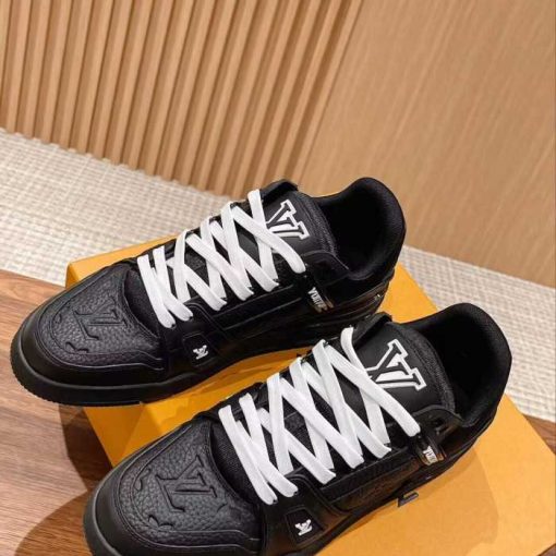 LV TRAINER SNEAKER