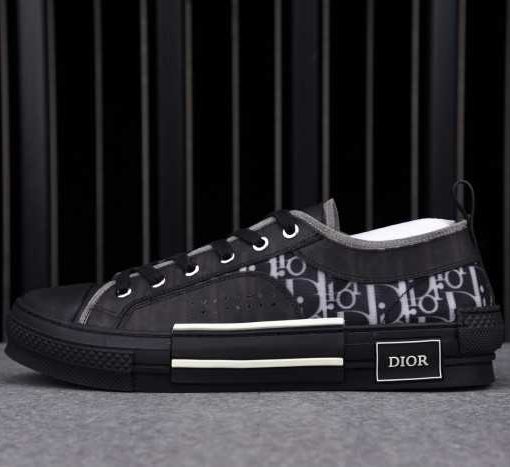 DR B23 Low Top  Oblique Black