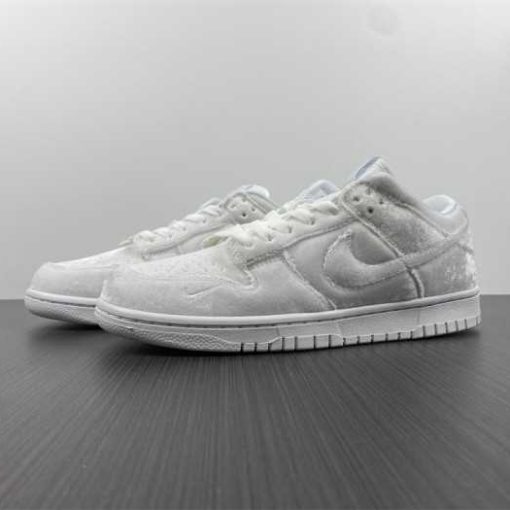 Dover Street Market x Nike Dunk Low “Triple White” DH2686-100